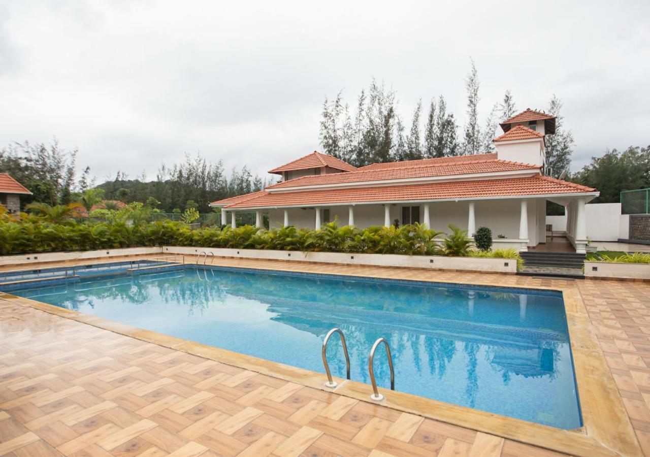 Sr Jungle Resort Coimbatore Exteriör bild
