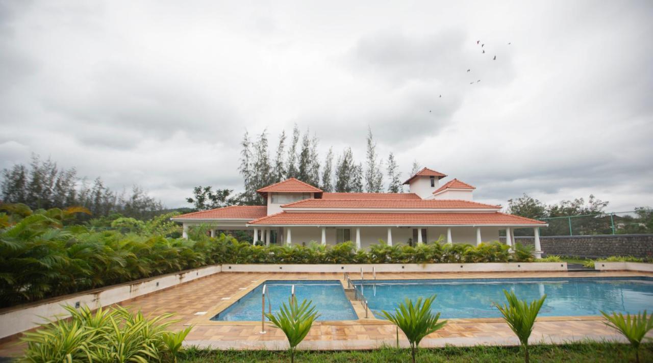 Sr Jungle Resort Coimbatore Exteriör bild