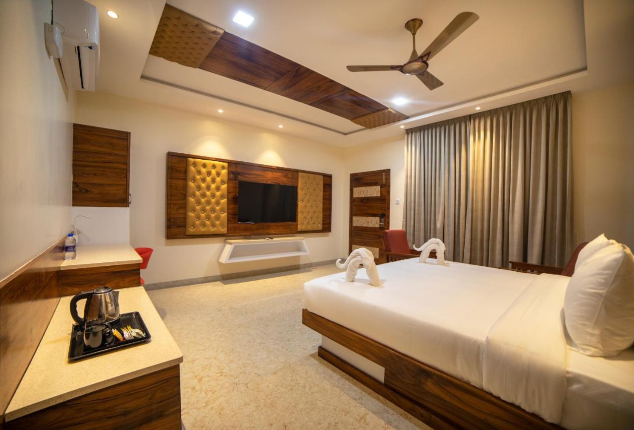 Sr Jungle Resort Coimbatore Exteriör bild