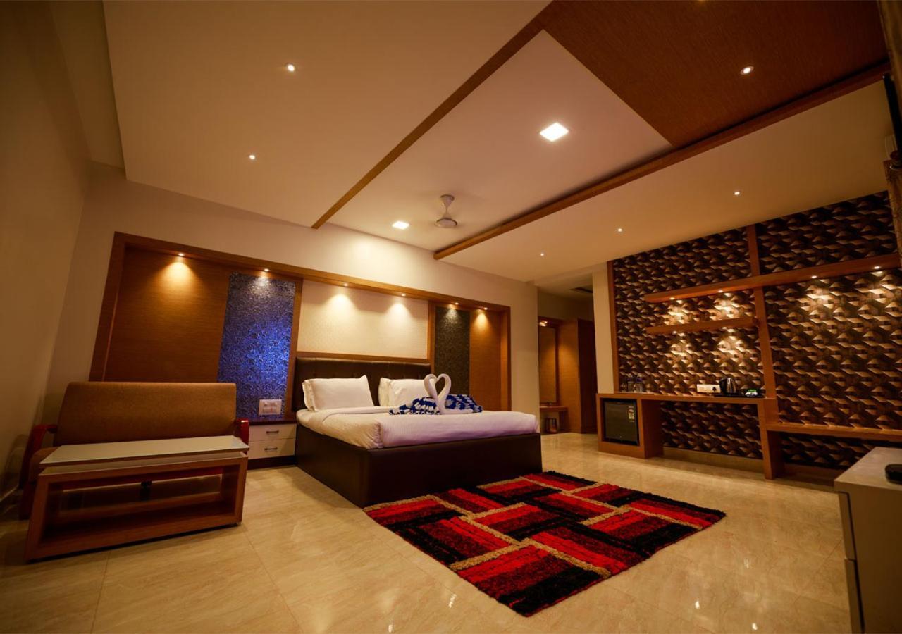 Sr Jungle Resort Coimbatore Exteriör bild