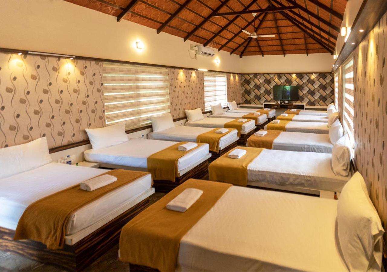 Sr Jungle Resort Coimbatore Exteriör bild