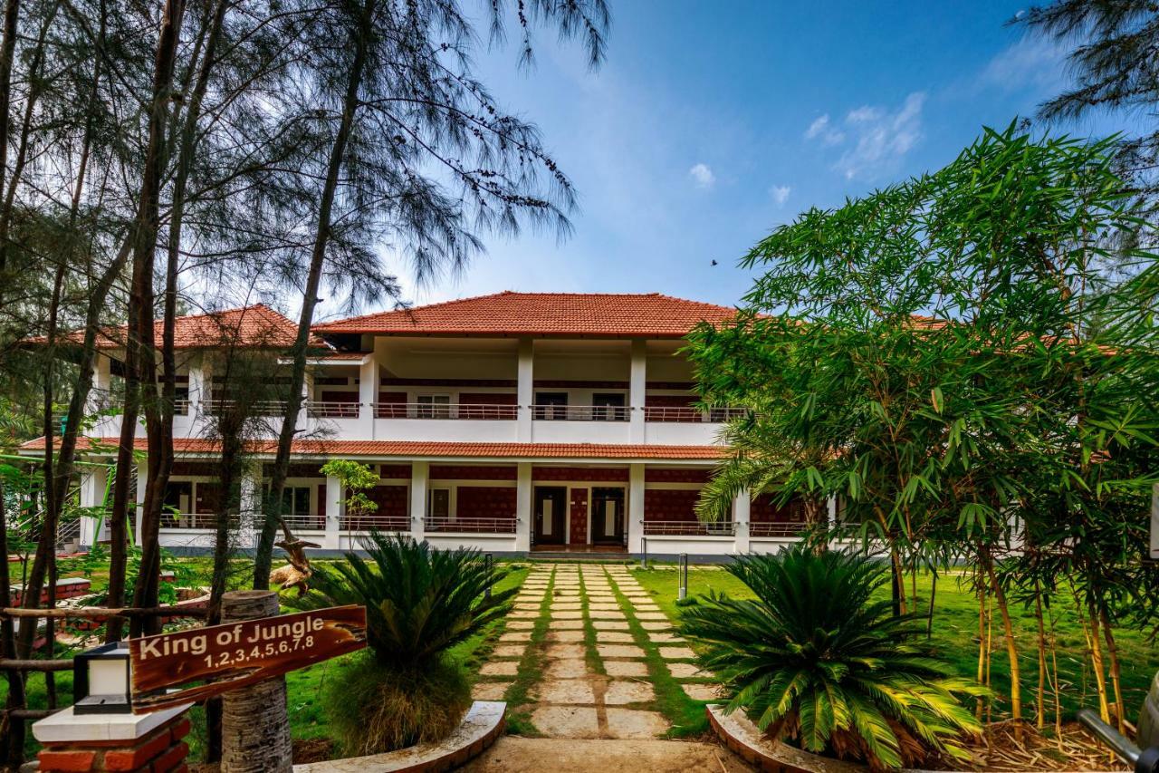 Sr Jungle Resort Coimbatore Exteriör bild